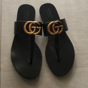 Gucci thong slides size 38